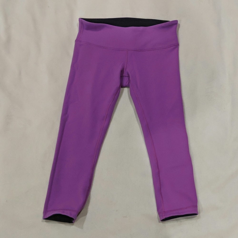 Reversable Lululemon Wunder Under Capri leggings